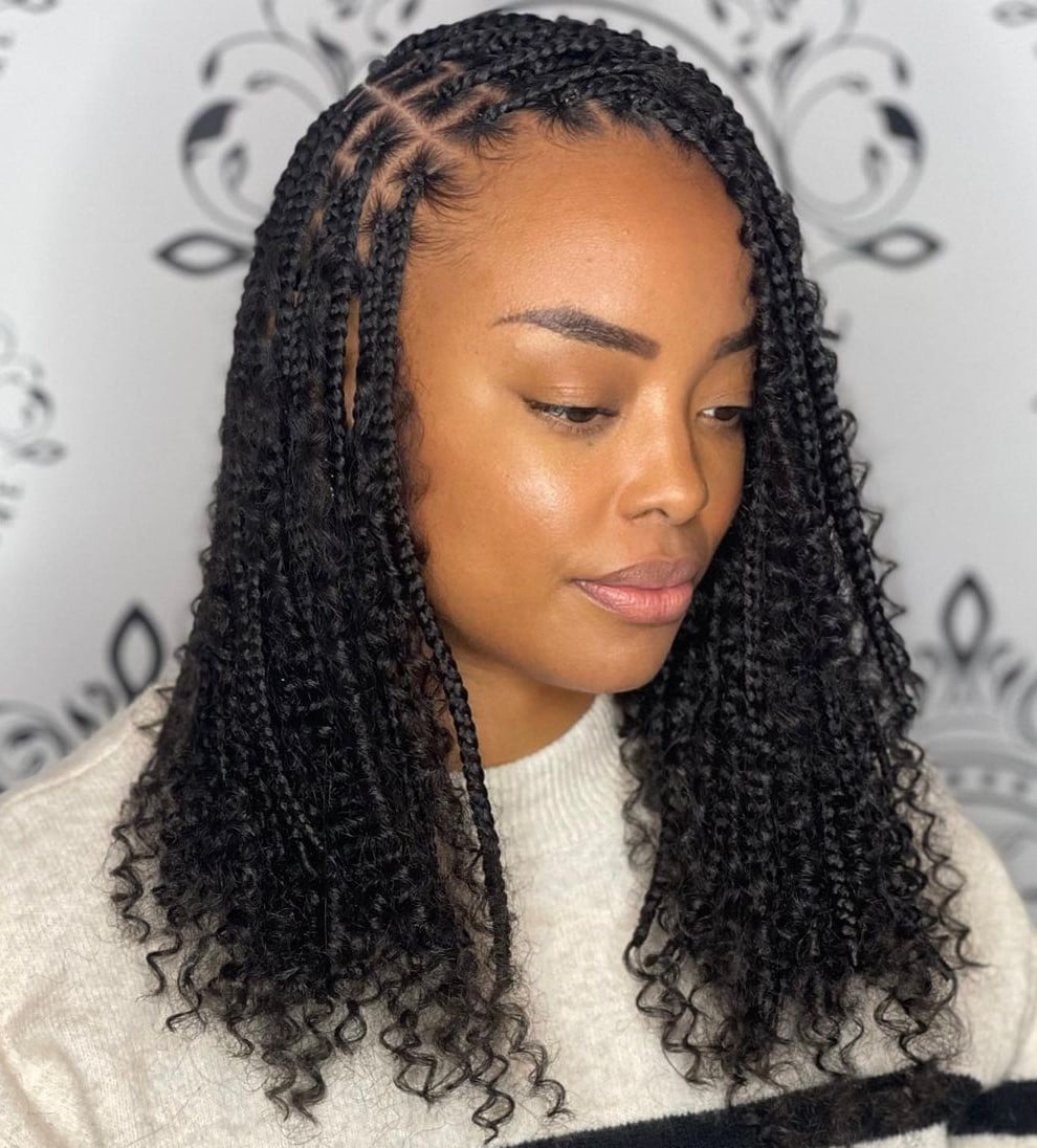 Mid-Back Black Box Braids With Wavy Ends Mid-Back Black Box Braids With Wavy Ends — Simple Knotless Braids