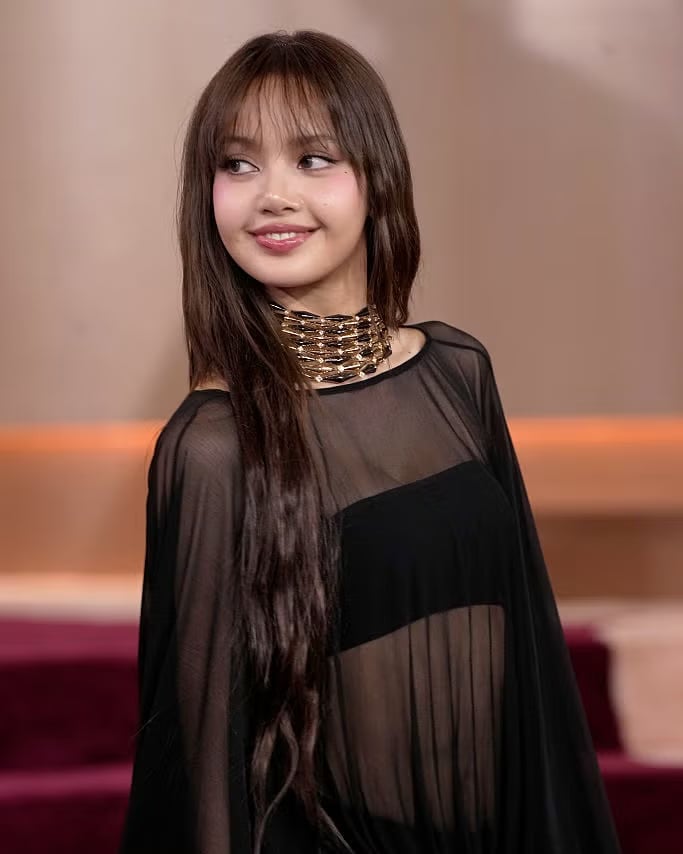 Mid-Back Layers With Wispy Bangs — Simple Korean Hair