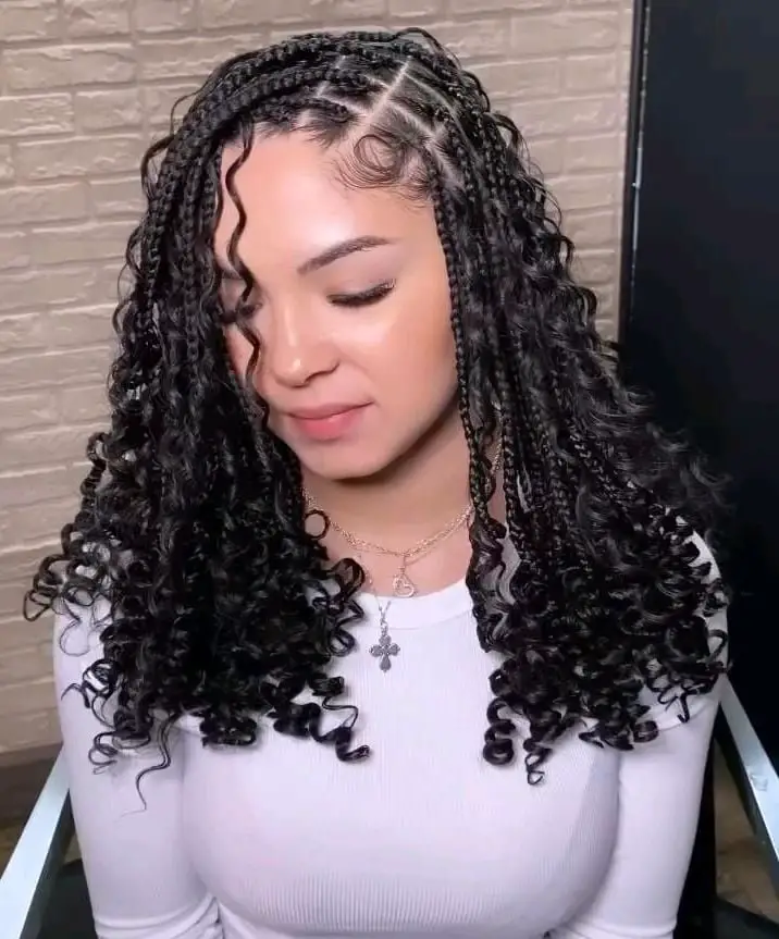 Mid-Back Black Braids With Curly Ends Mid-Back Black Braids With Curly Ends — Simple Large Knotless Braids