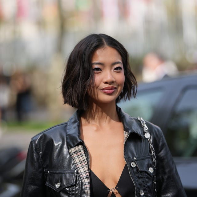 Sleek Chin Length Dark Brown Bob Sleek Chin Length Dark Brown Bob — Simple Layered Bob Hairstyles