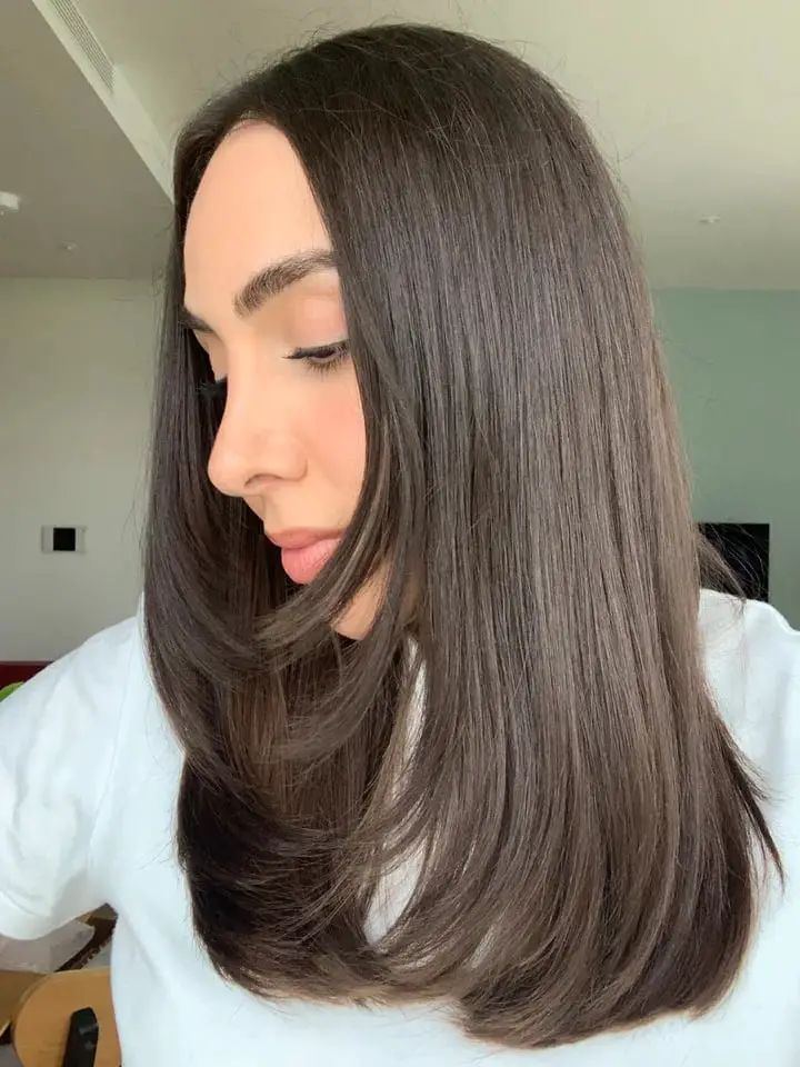 Collarbone Bob With Soft Face Framing Layers Collarbone Bob With Soft Face Framing Layers — Simple Layers Hairstyles