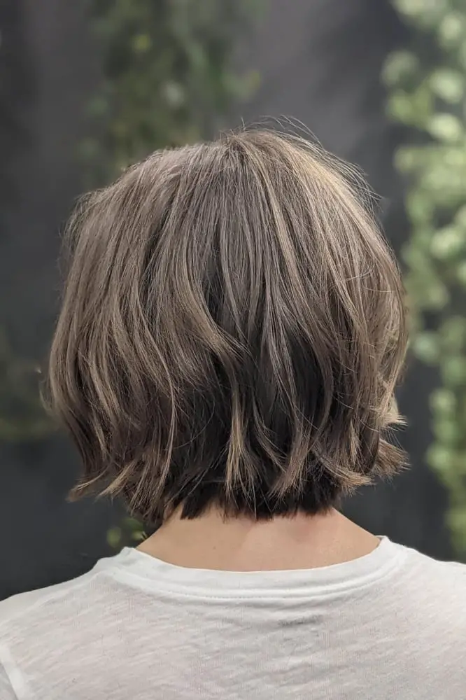 Chin Length Bob With Blunt Ends Chin Length Bob With Blunt Ends — Simple Lengths Bob