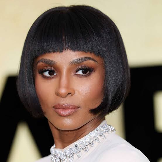Graphic Chin Bob With Blunt Bangs, Black Graphic Chin Bob With Blunt Bangs, Black — Simple Lengths Bob