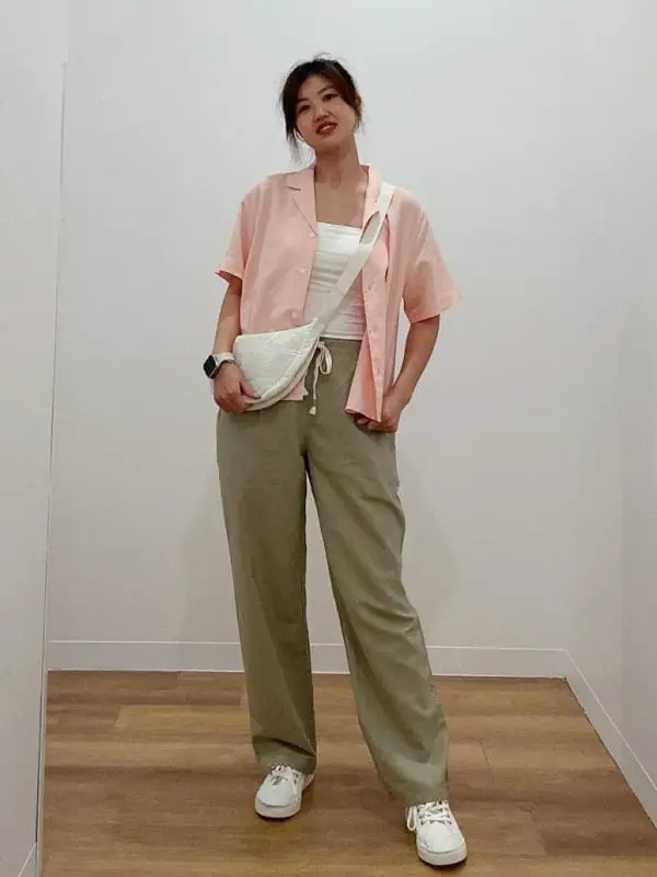 Olive Green Linen Pants with Pink Shirt Olive Green Linen Pants with Pink Shirt — Simple Linen Pants Outfits