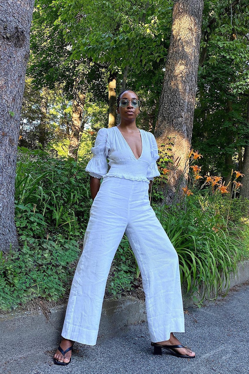 White Linen Set with Black Flat Sandals White Linen Set with Black Flat Sandals — Simple Linen Pants Outfits