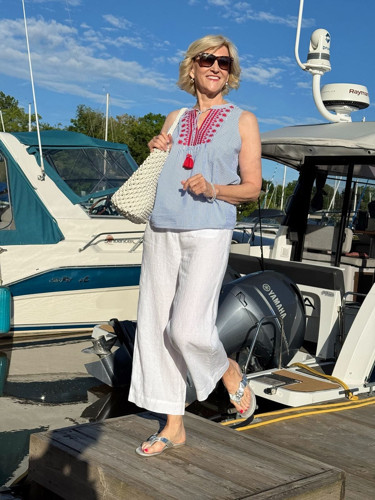 White Linen Pants with Embroidered Sleeveless Top White Linen Pants with Embroidered Sleeveless Top — Simple Linen Pants Outfits