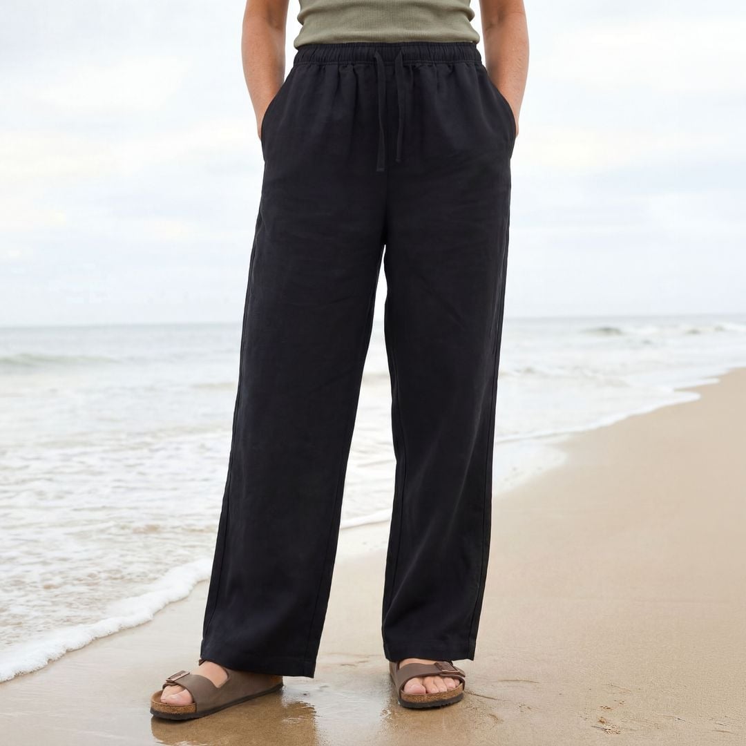 Black Linen Pants with Olive Green Tank Top Black Linen Pants with Olive Green Tank Top — Simple Linen Pants Outfits