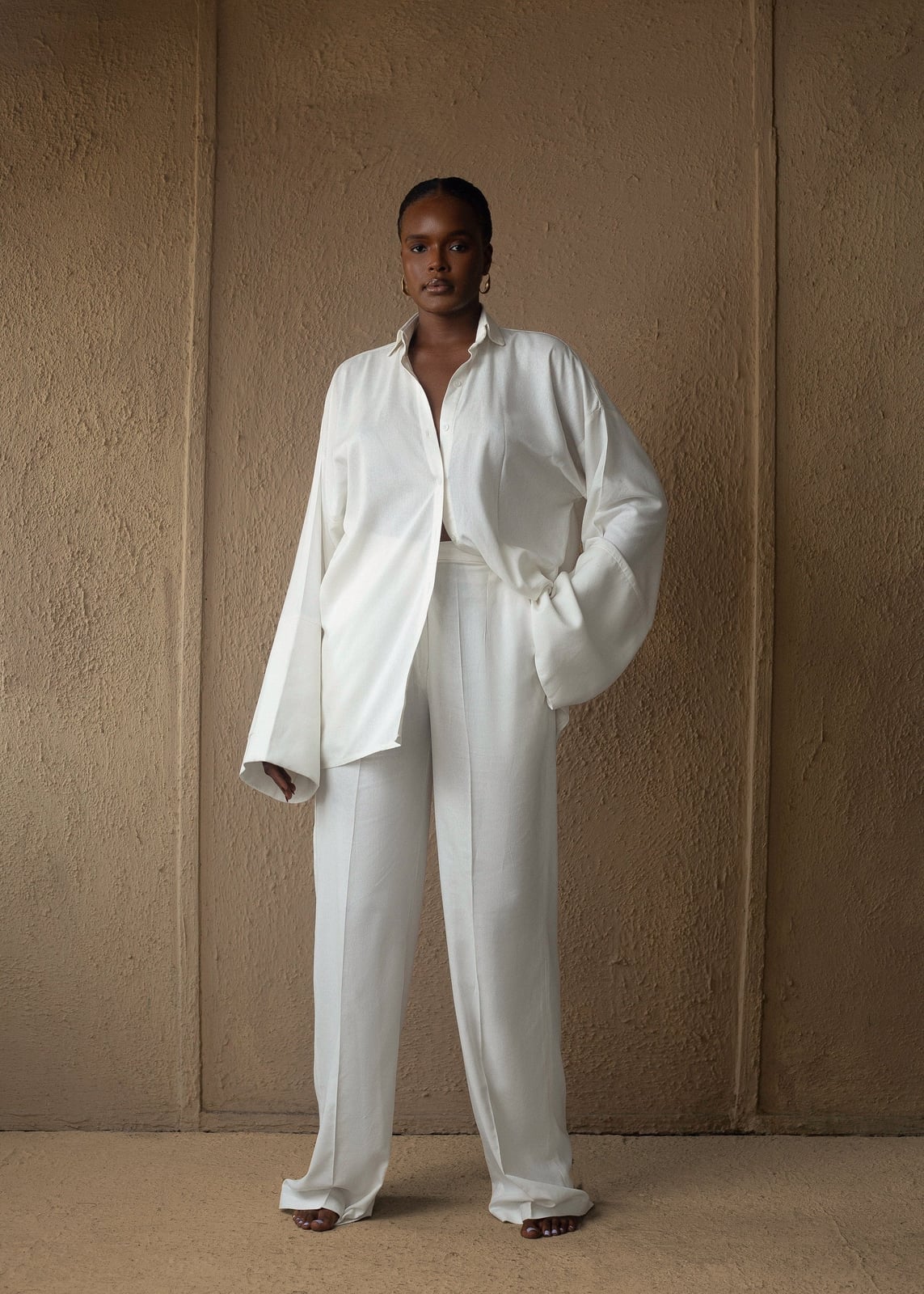 Off-white Linen Suit with Oversized Shirt Off-white Linen Suit with Oversized Shirt — Simple Linen Pants Outfits