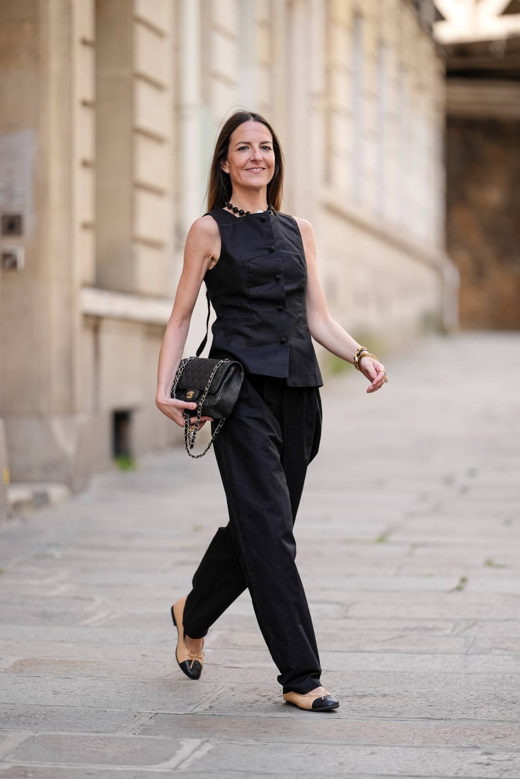Black Linen Pants and Matching Vest Black Linen Pants and Matching Vest — Simple Linen Pants Outfits