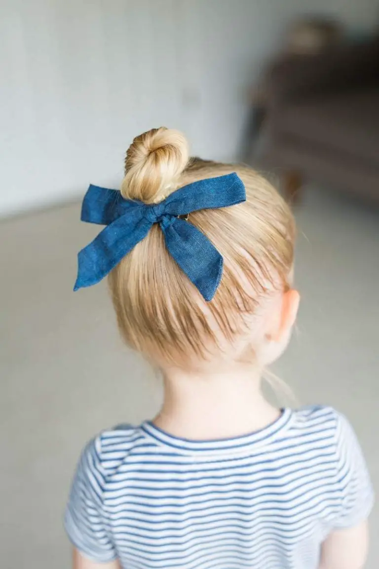 Short Top Knot Bun With Denim Bow Short Top Knot Bun With Denim Bow — Simple Little Girl Hairstyles