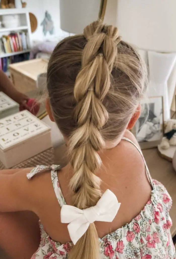 Mid-Back Fishtail Braid Into Ponytail Mid-Back Fishtail Braid Into Ponytail — Simple Little Girl Hairstyles