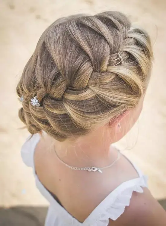 Collarbone Braided Crown With Decorative Clips Collarbone Braided Crown With Decorative Clips — Simple Little Girl Hairstyles