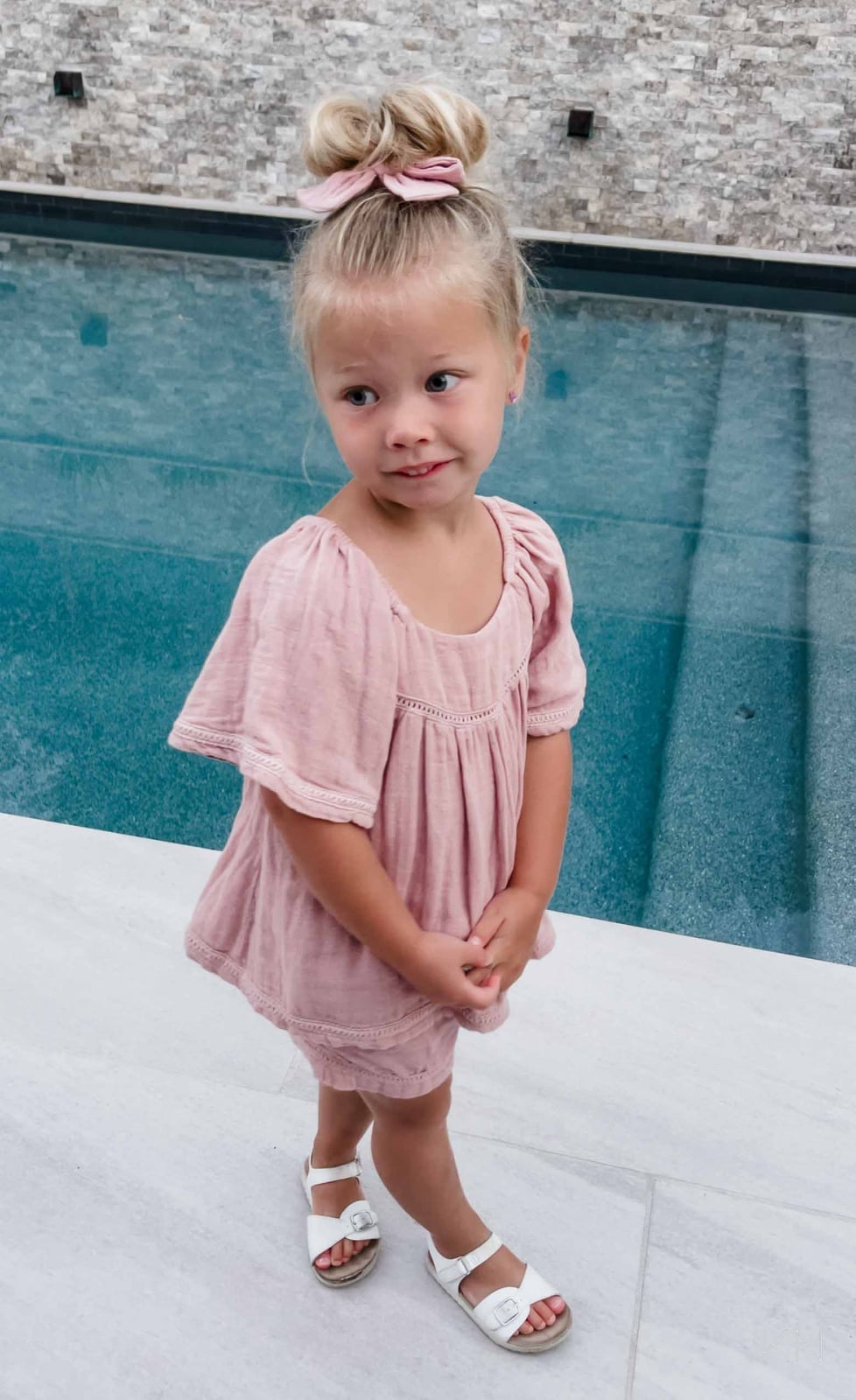 Shoulder Length Messy Top Knot With Pink, Office-Safe Version Shoulder Length Messy Top Knot With Pink, Office-Safe Version — Simple Little Girl Hairstyles