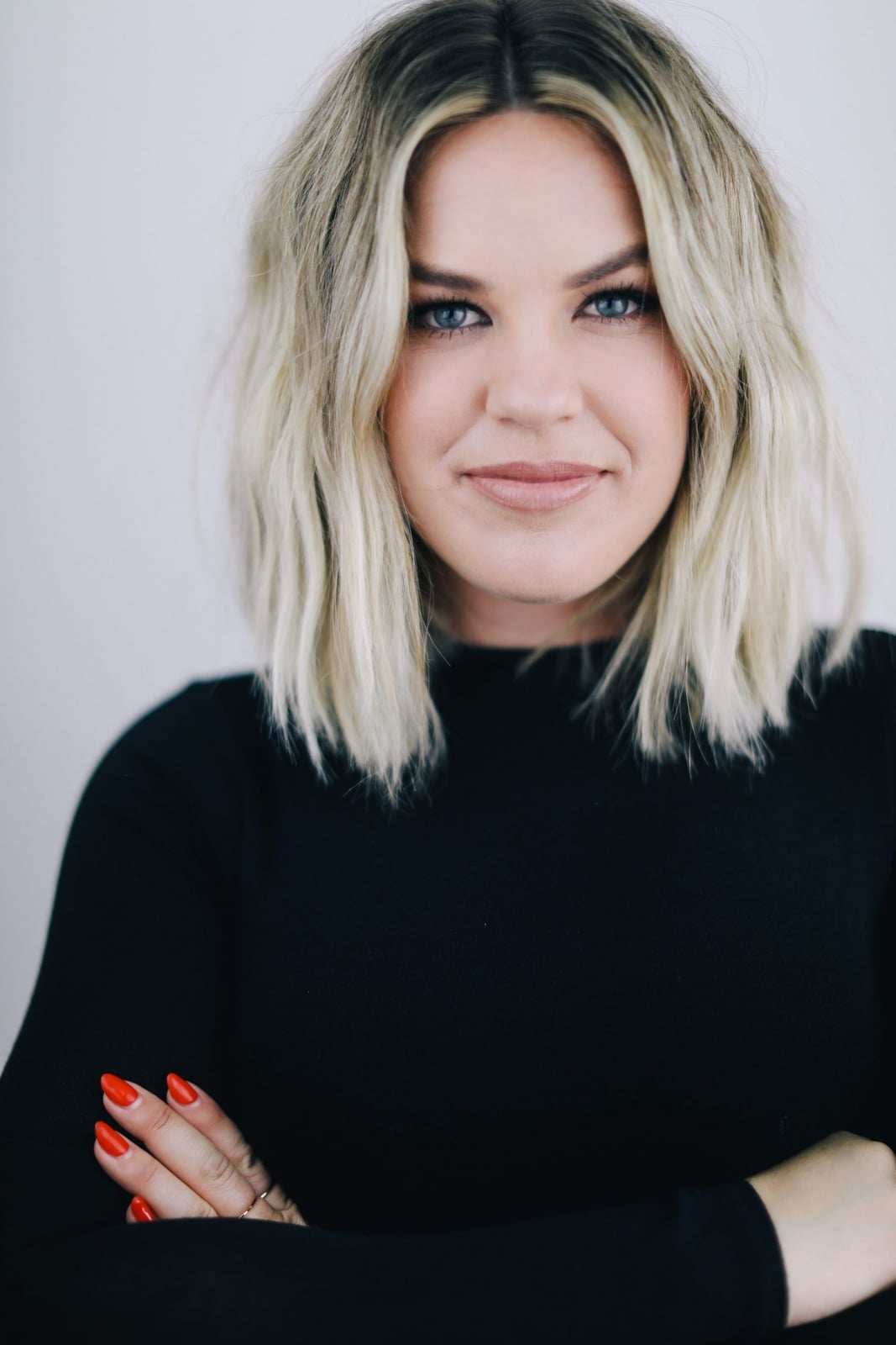 Platinum Blonde Lob With Root Shadow Platinum Blonde Lob With Root Shadow — Simple Lob Hair