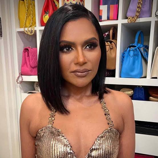 Sleek Black Lob Below Chin Sleek Black Lob Below Chin — Simple Lob Hair
