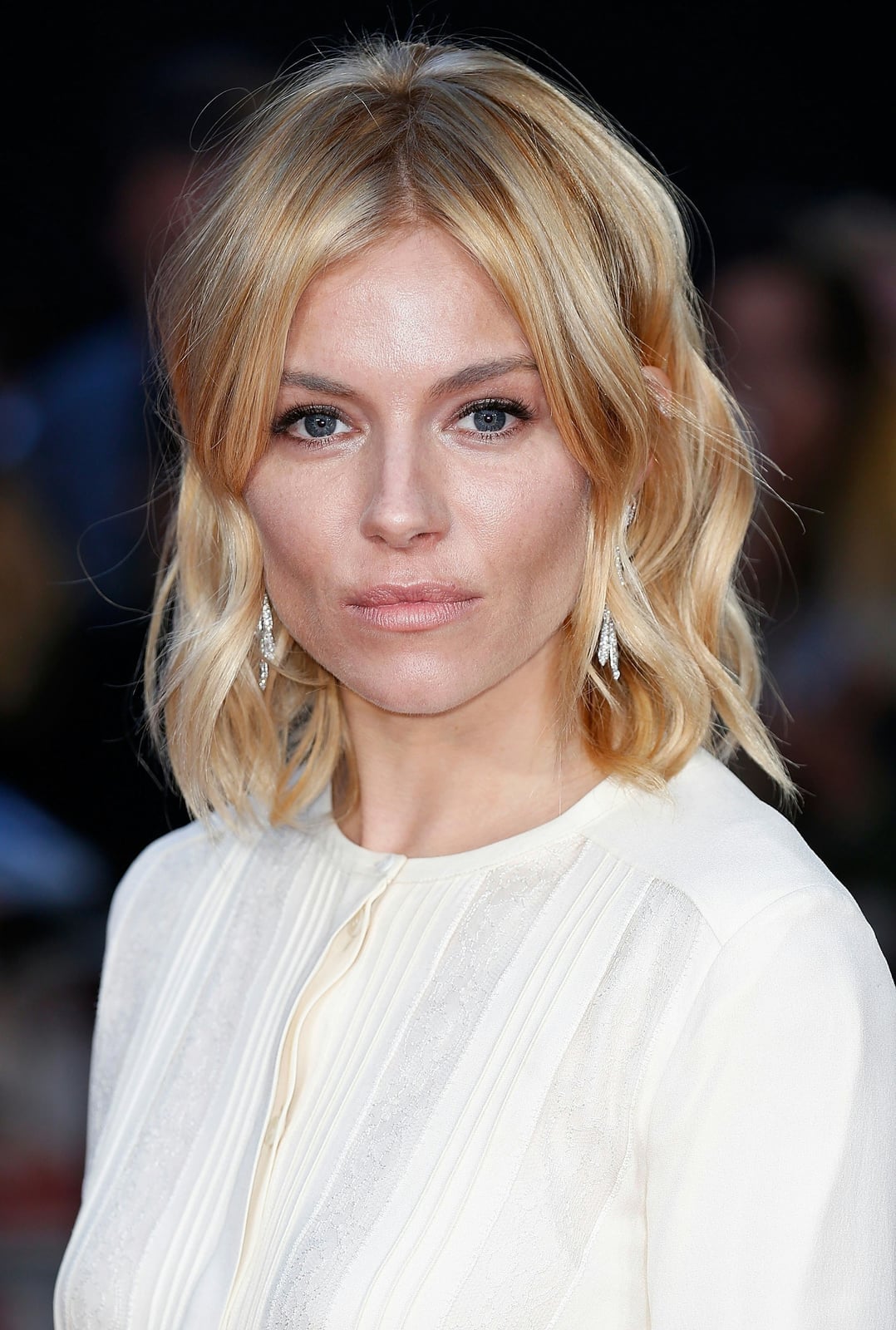 Ash Blonde Lob With Curtain Bangs Ash Blonde Lob With Curtain Bangs — Simple Lob Hair