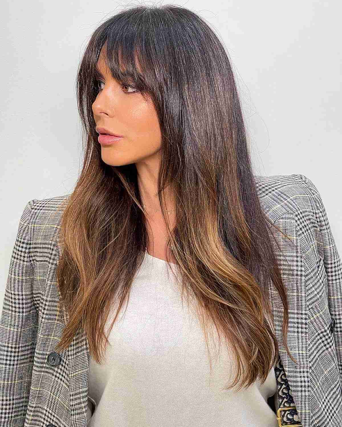 Mid-Back Straight Dark Brown With Side-Swept Bangs Mid-Back Straight Dark Brown With Side-Swept Bangs — Simple Long Haircuts
