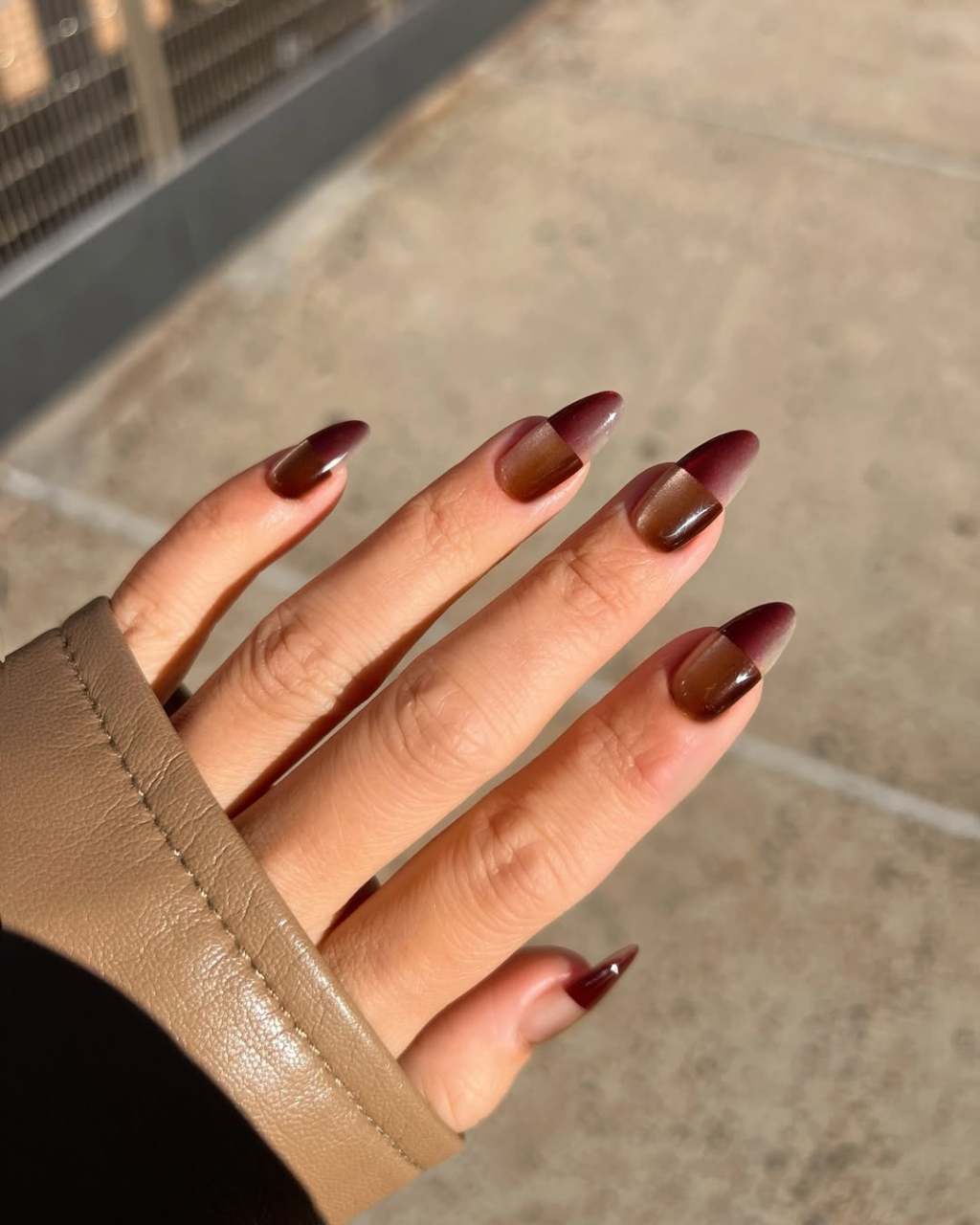 Red Brown Two-Tone Almond Nails Red Brown Two-Tone Almond Nails — Simple Looks Nail
