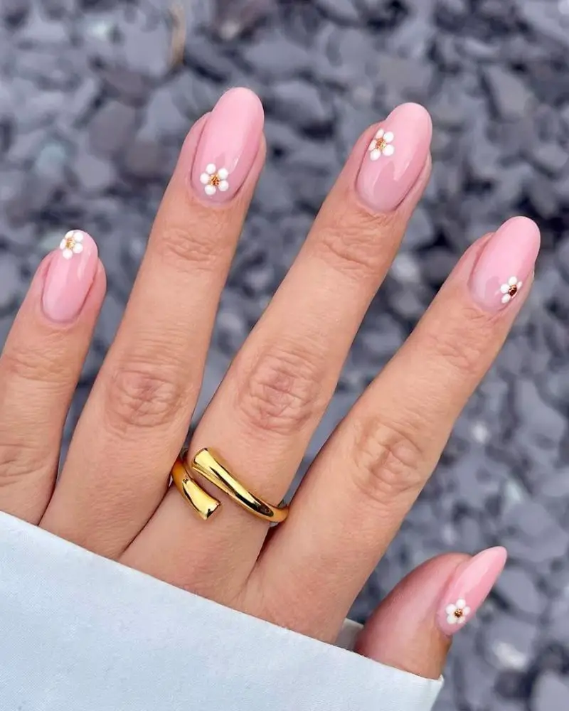 Soft Pink Flower Accent Almond Nails Soft Pink Flower Accent Almond Nails — Simple Looks Nail