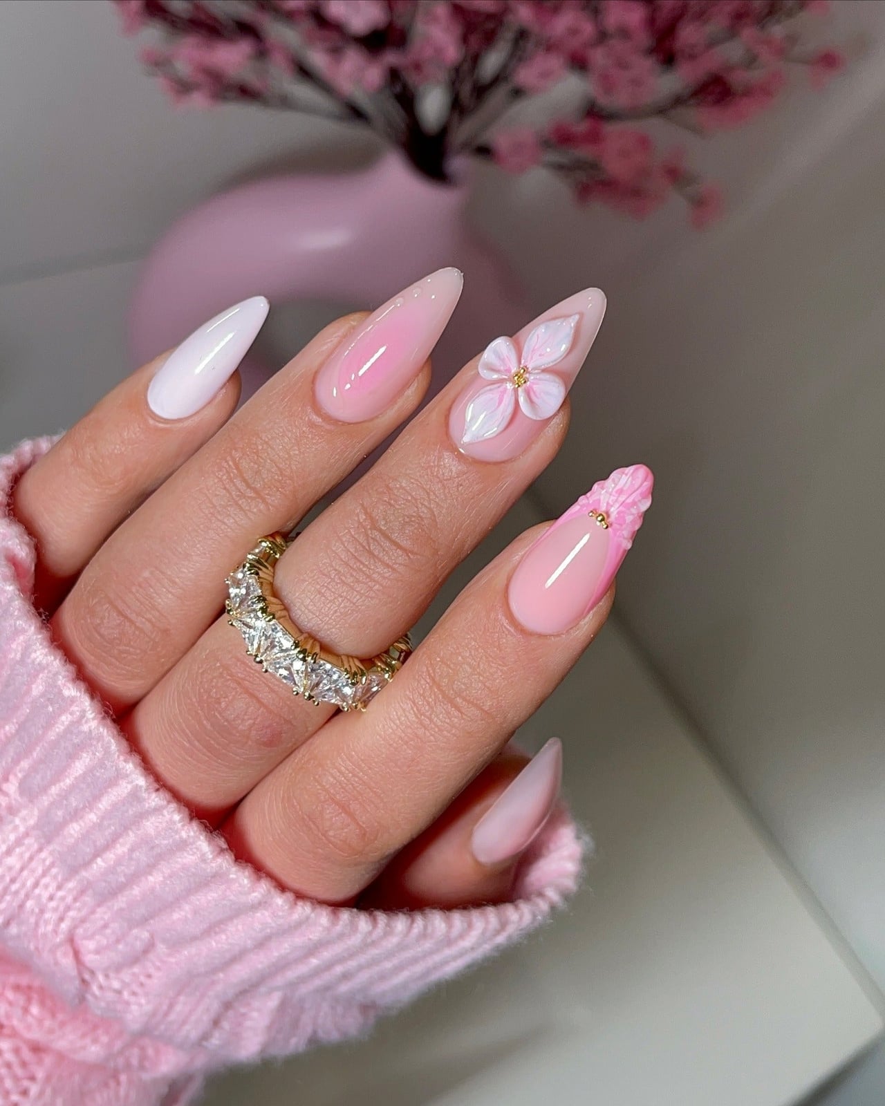White Pink Nude Ombre Stiletto Nails White Pink Nude Ombre Stiletto Nails — Simple Looks Nail