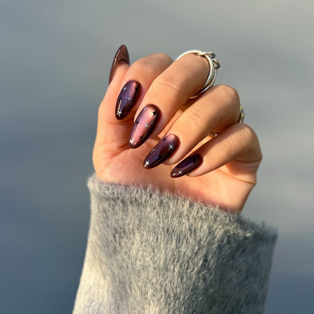Medium Long Oval Purple Brown Cat Eye With Stars — Simple Magnetic Nails
