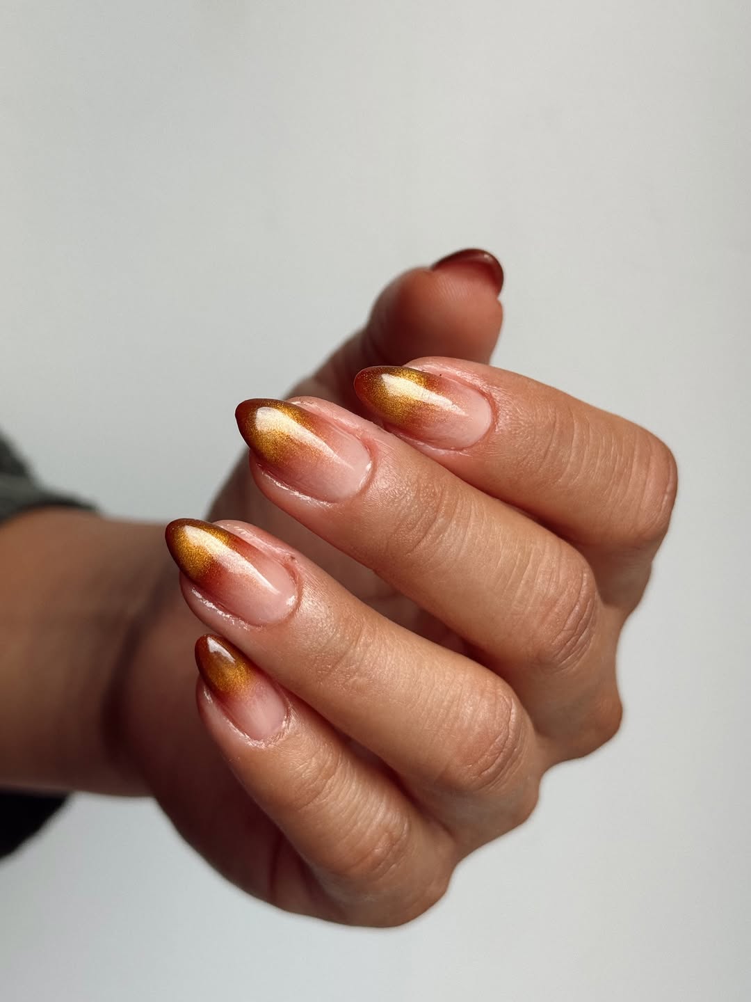 Medium Almond Nude Gold Brown Cat Eye Tips — Simple Magnetic Nails