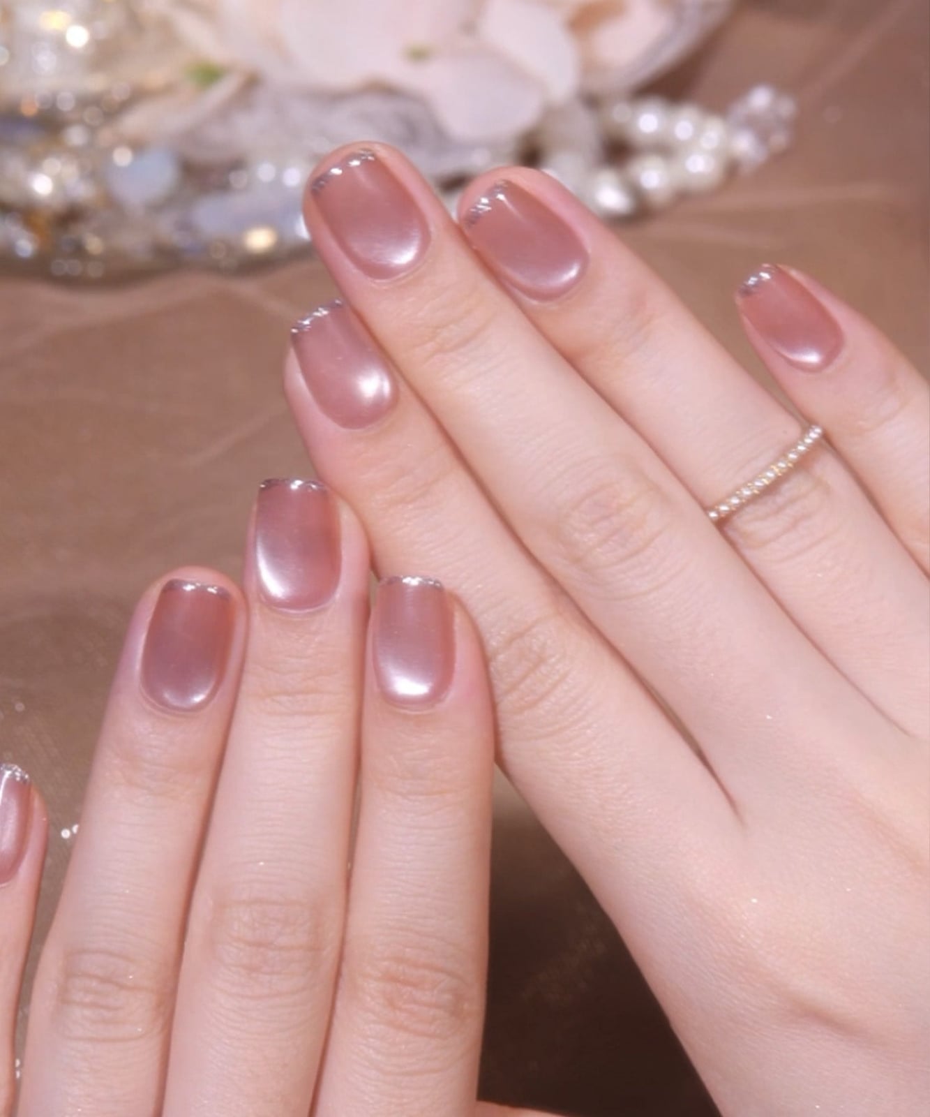 Medium Soft Square Rose Beige Pearl Line — Simple Magnetic Nails