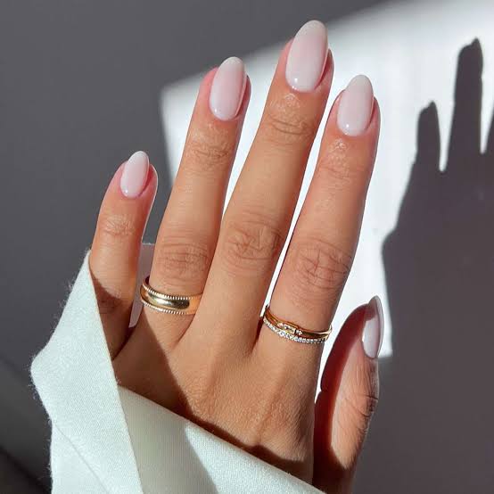 Glossy Milky White Medium Almond Nails Glossy Milky White Medium Almond Nails — Simple Milky White Nails
