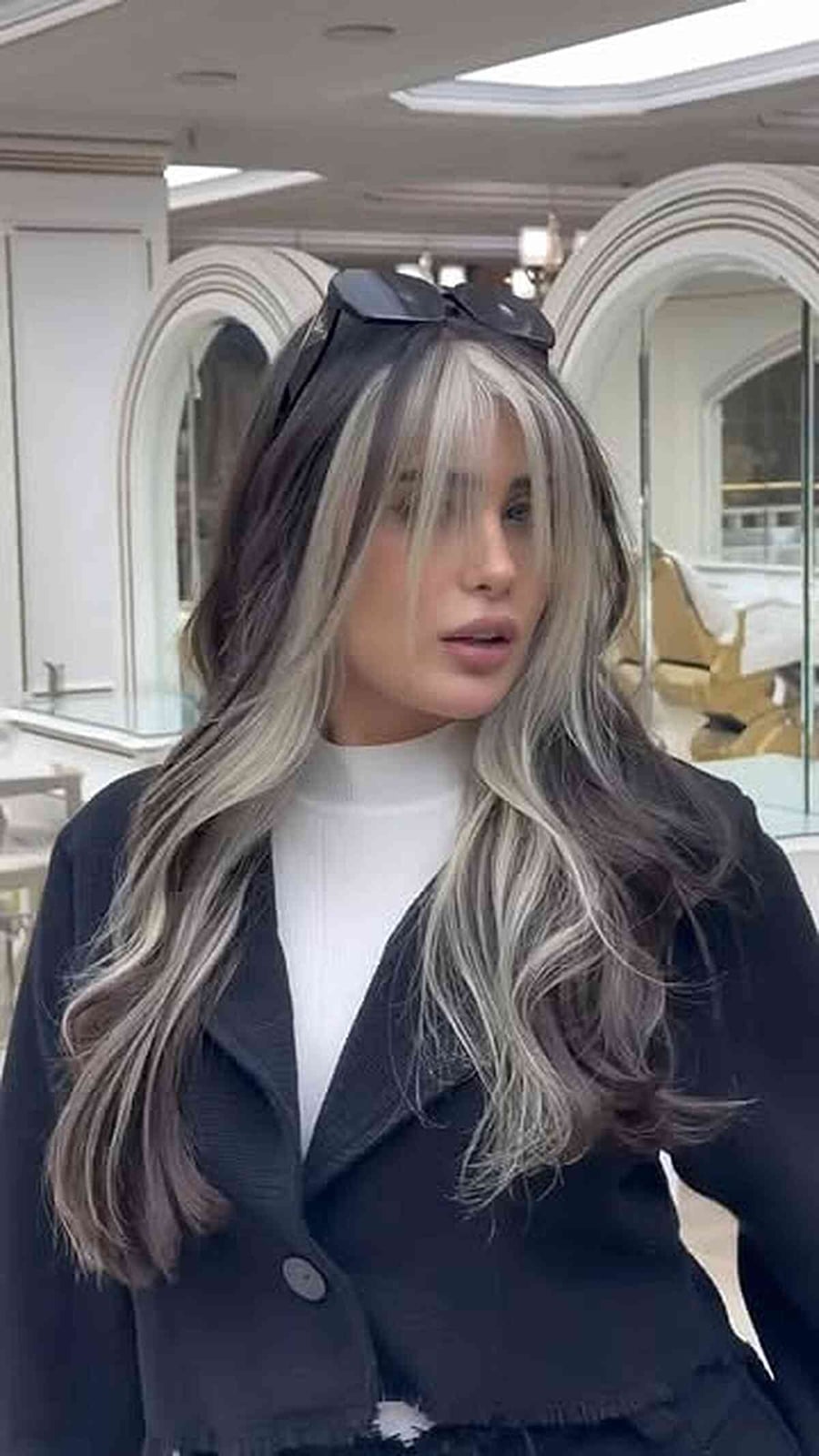 Money Piece Hair With Blazer and Turtleneck Money Piece Hair With Blazer and Turtleneck — Simple Money Piece