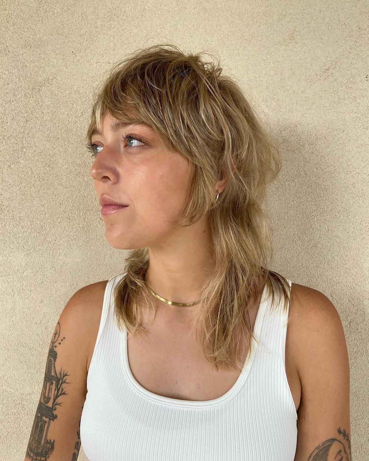 Honey Blonde Mullet With Soft Curtain Bangs — Simple Mullet Hairstyles