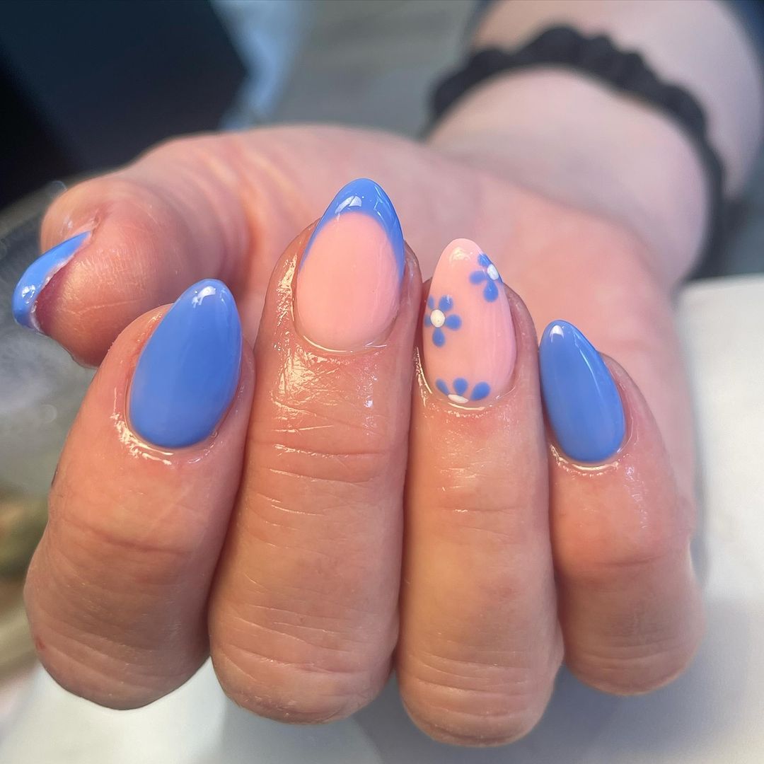 Medium Almond Periwinkle Blue French Tips Medium Almond Periwinkle Blue French Tips — Simple Nail Art Inspo