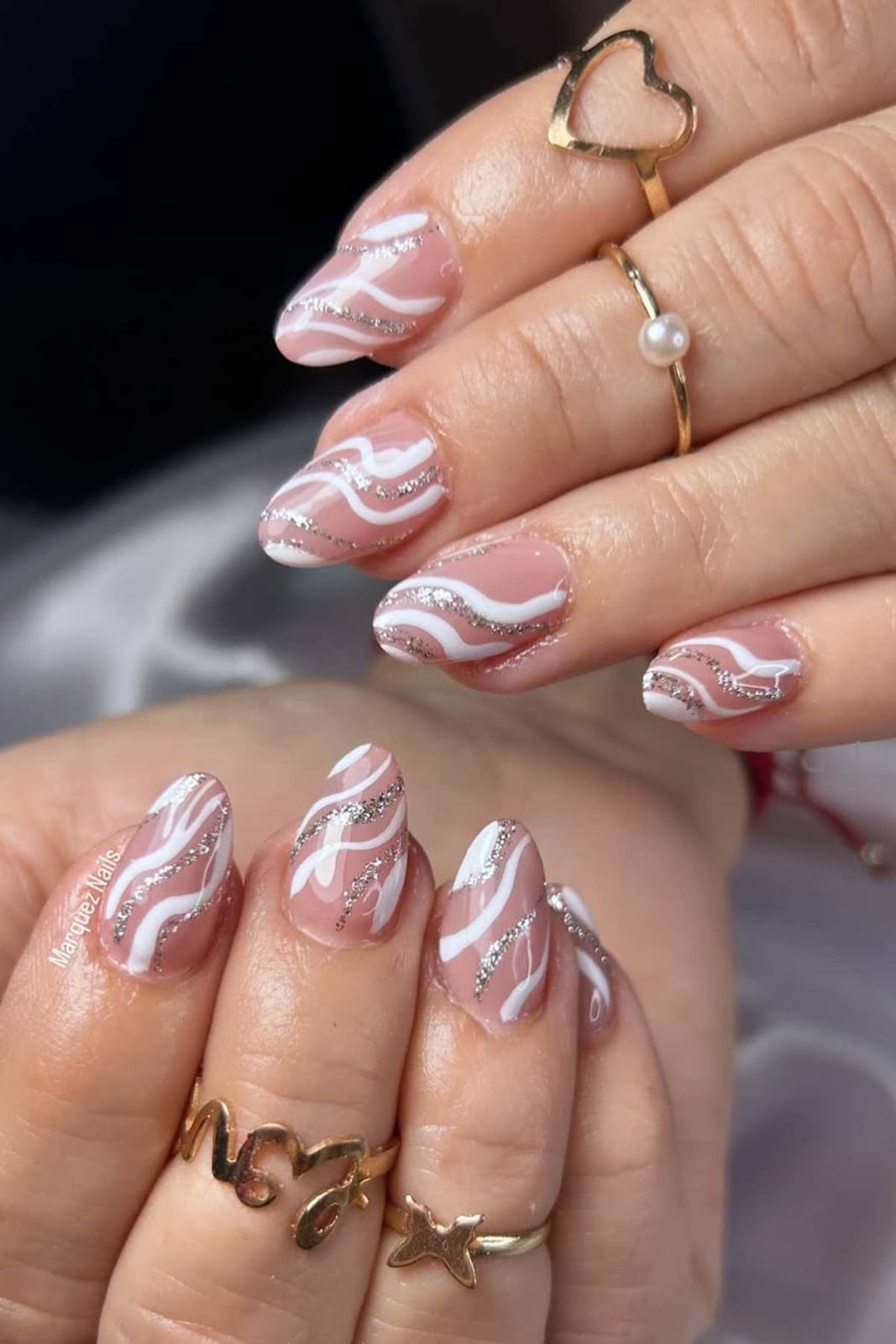 Sheer Nude Wavy Glitter Almond Nails Sheer Nude Wavy Glitter Almond Nails — Simple Nails Almond Inspo