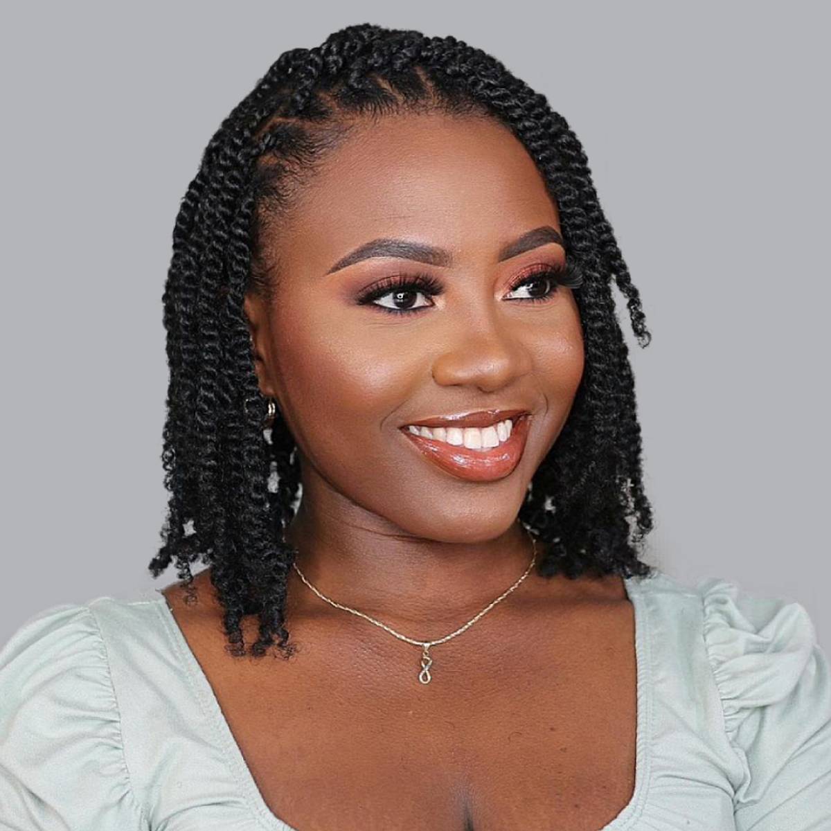 Defined Collarbone Twists With Middle Part, Black — Simple Natural Twists