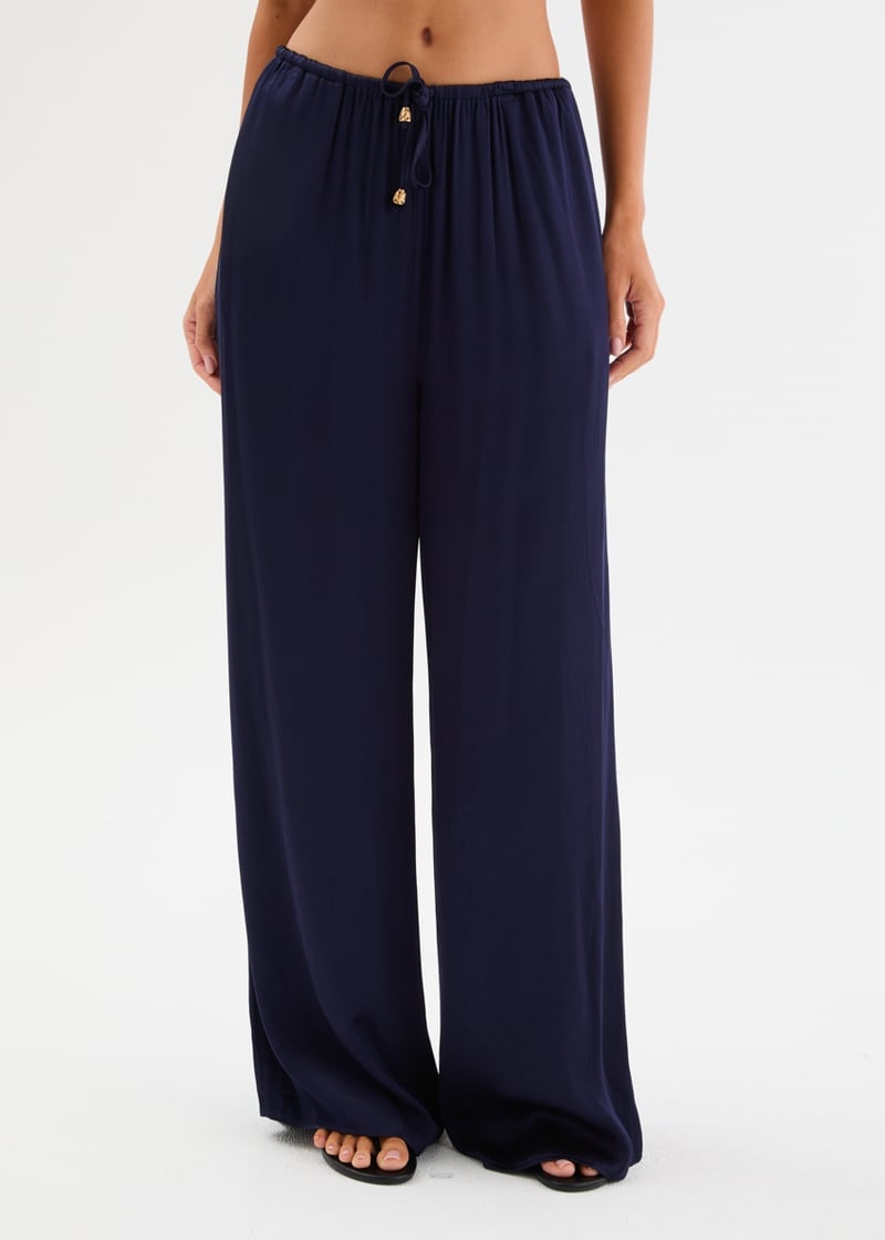 High-Waisted Trousers With a Drawstring Waist High-Waisted Trousers With a Drawstring Waist — Simple Navy Blue Pants Outfits