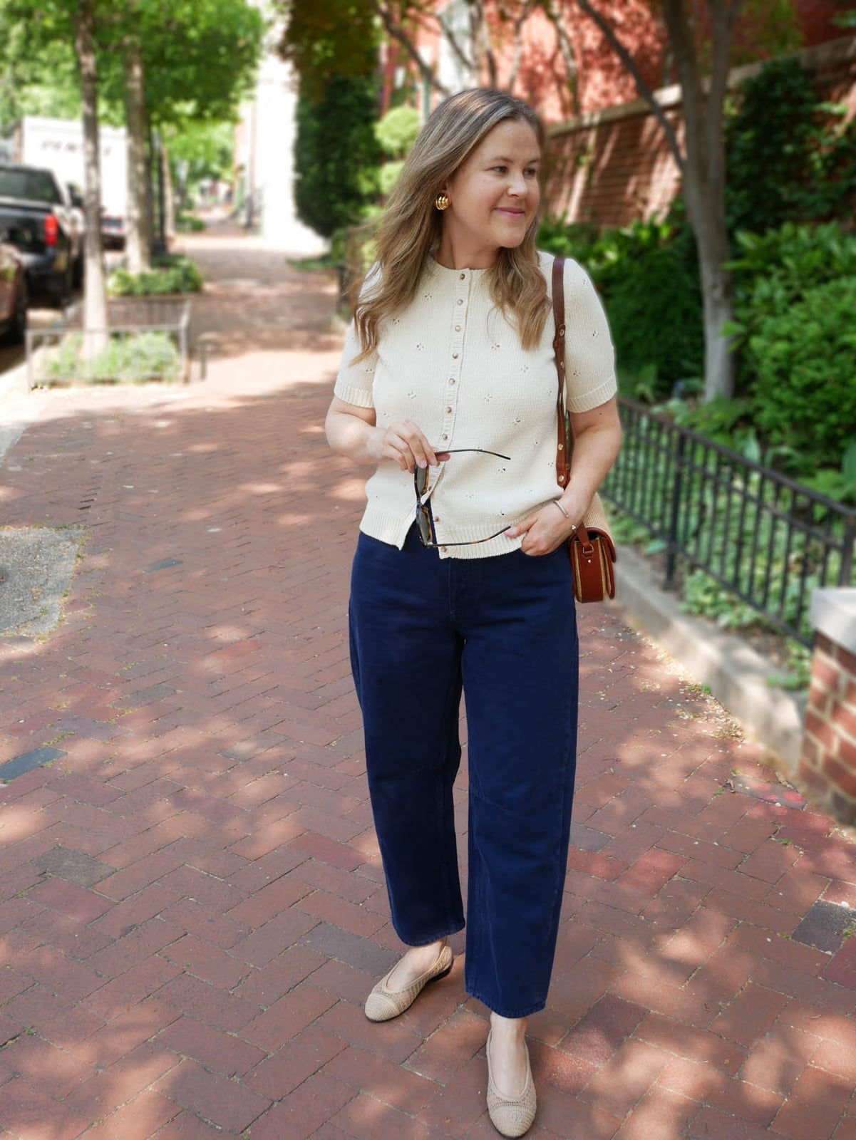 Cropped Navy Pants with a Cream Knit Cardigan — Simple Navy Pants Outfits