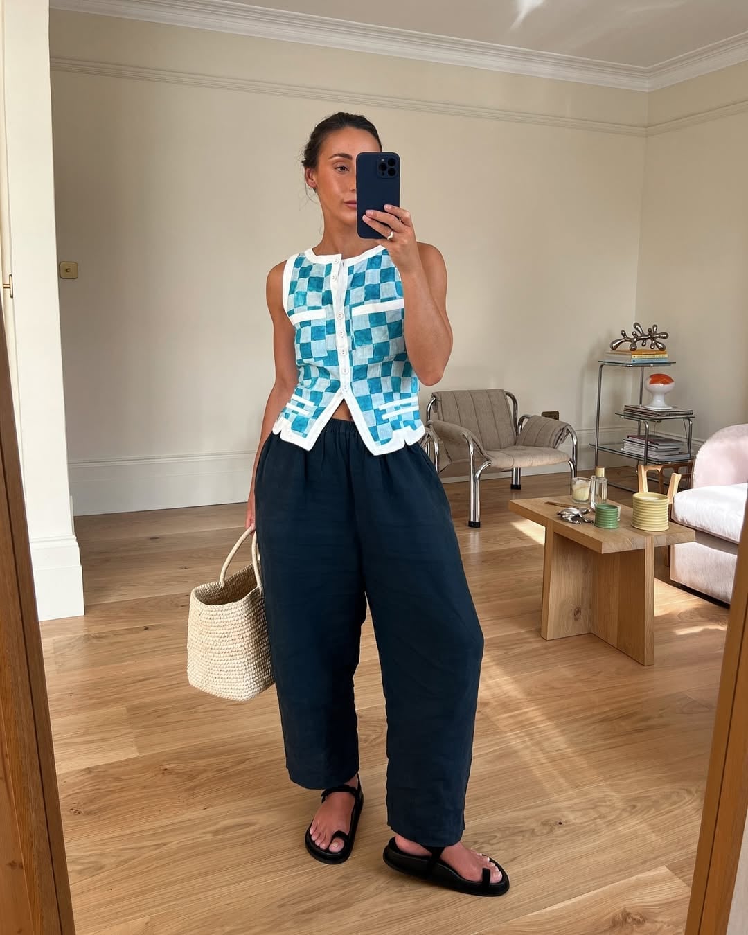 Navy Linen Trousers with a Checkered Sleeveless Top — Simple Navy Pants Outfits