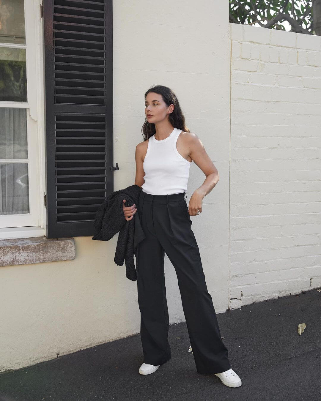 White Ribbed Tank with Oversized Black Wide-Leg Trousers — Simple Negros Outfits