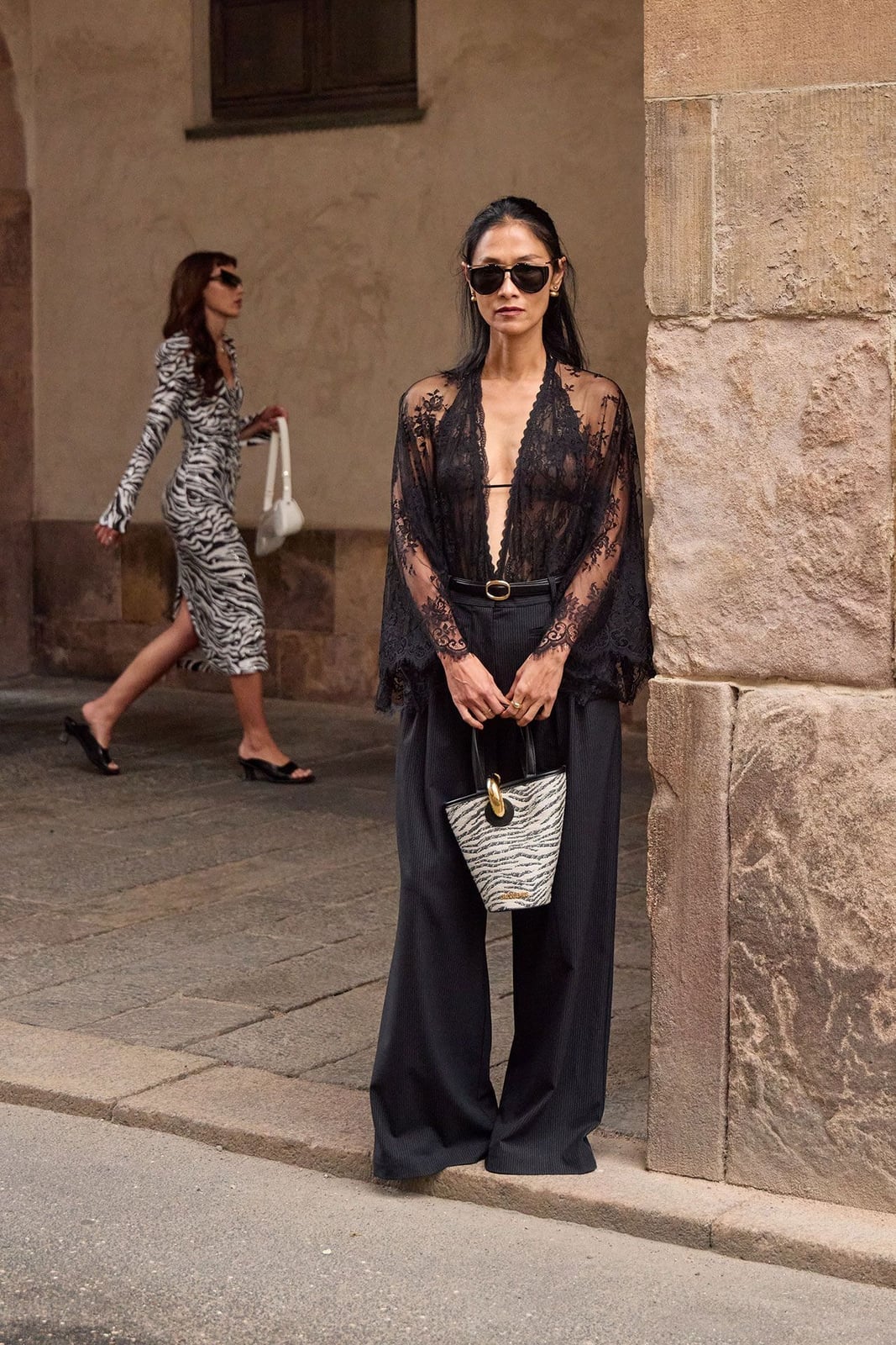 Black Lace Kimono Over Bikini Top with Wide Leg Trousers — Simple Negros Outfits