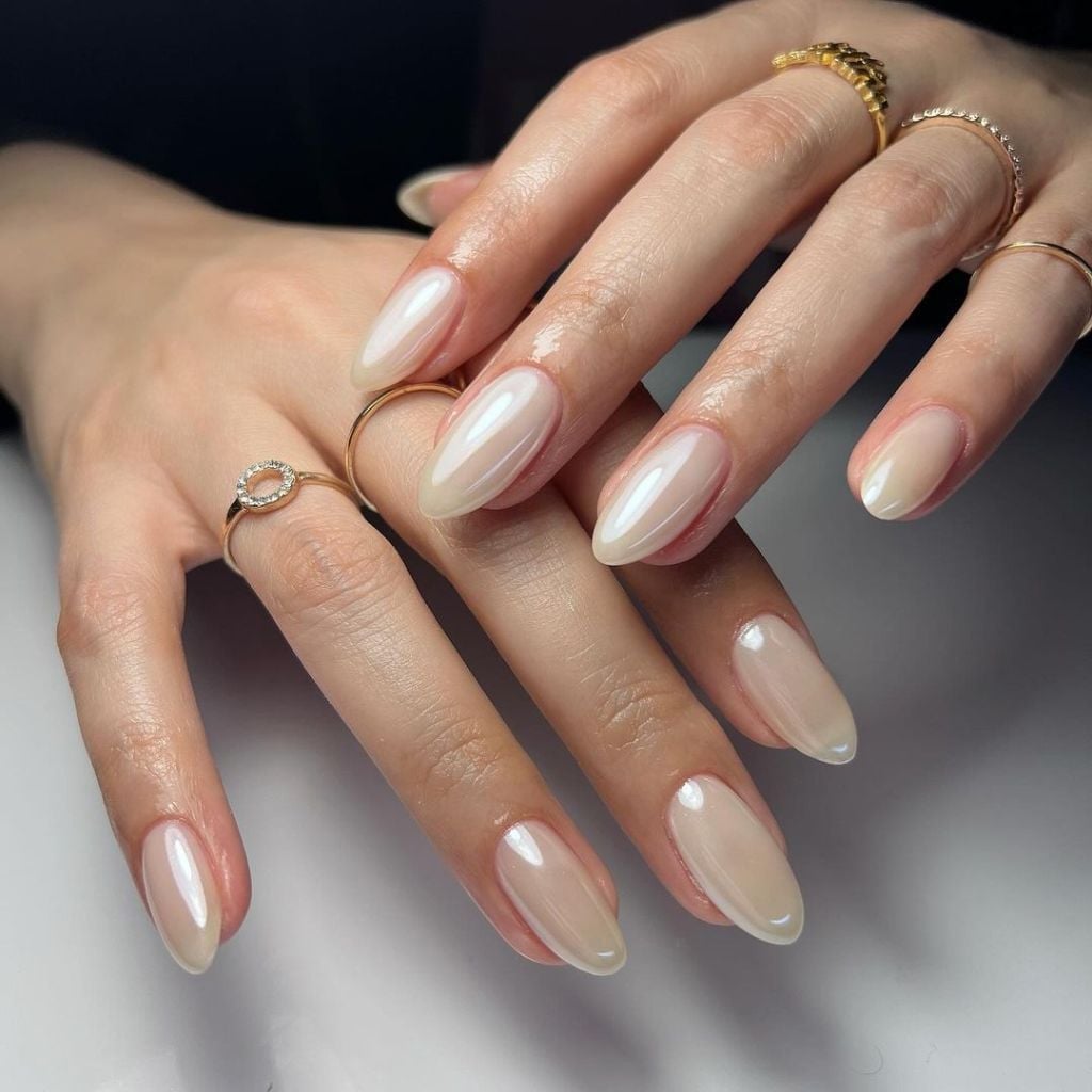Sheer Milky White Medium Oval Pearlescent Nails Sheer Milky White Medium Oval Pearlescent Nails — Simple Neutral Nails Colors