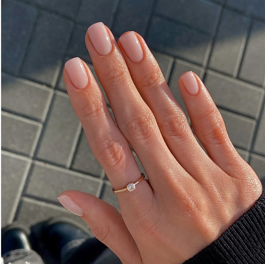 Milky Pink Nude Short Almond Nails, Close-Up Take Milky Pink Nude Short Almond Nails, Close-Up Take — Simple Neutral Nails Colors