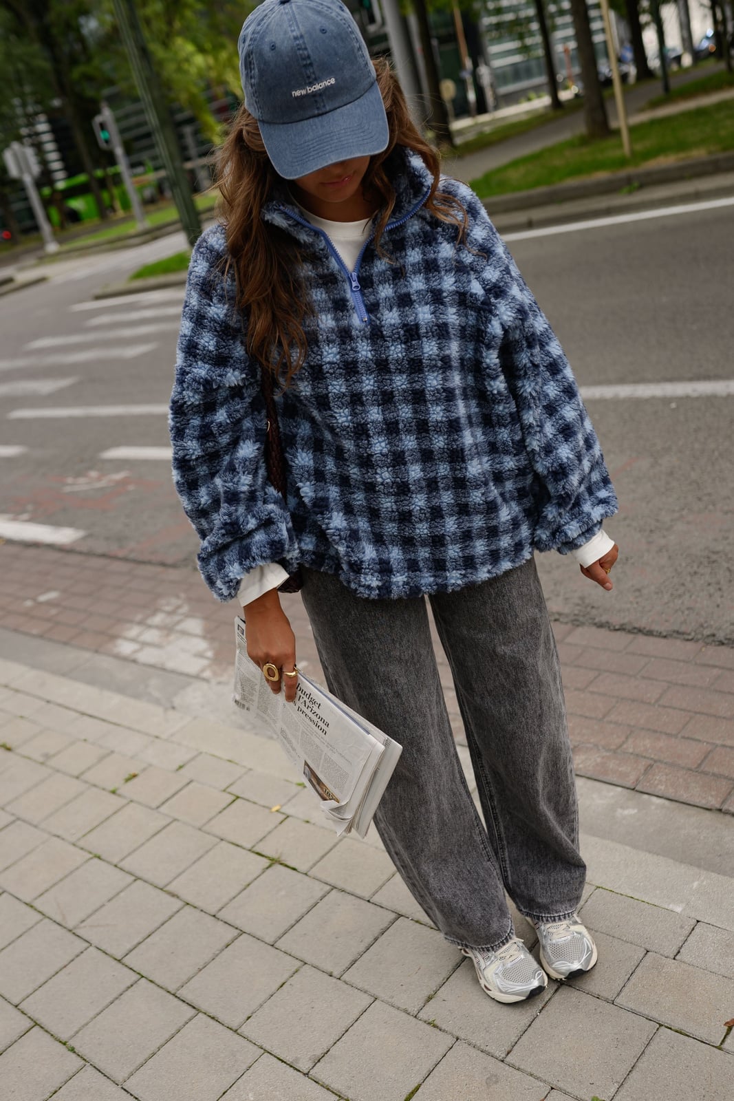 Plaid Fleece Pullover with Gray Wide-Leg Jeans — Simple New Balance Outfits