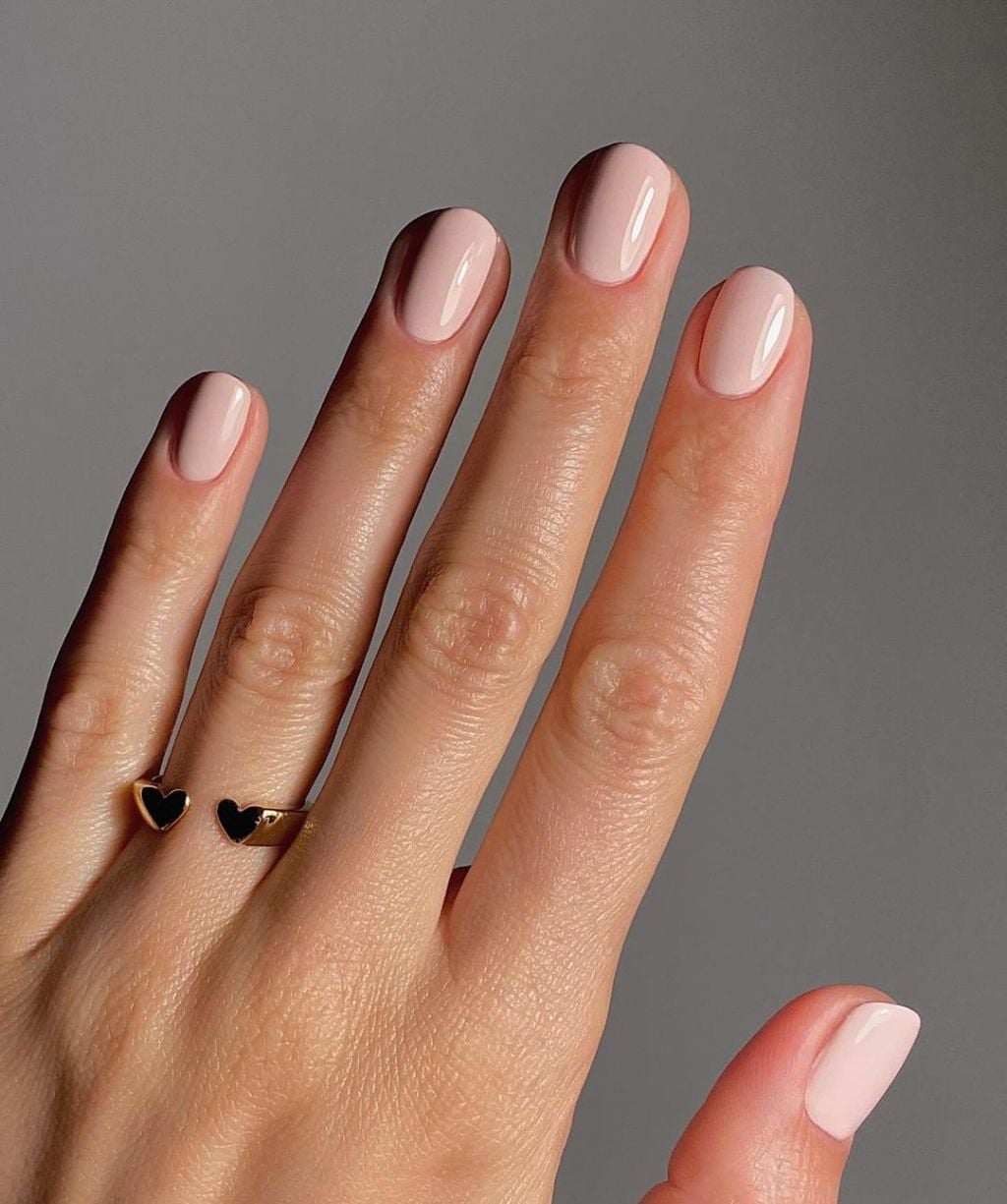 Opaque Pale Pink Short Oval Nails — Simple Nude Nails
