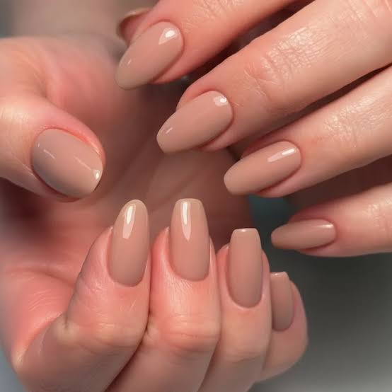 Opaque Nude Beige Short Oval Nails Opaque Nude Beige Short Oval Nails — Simple Office Nails