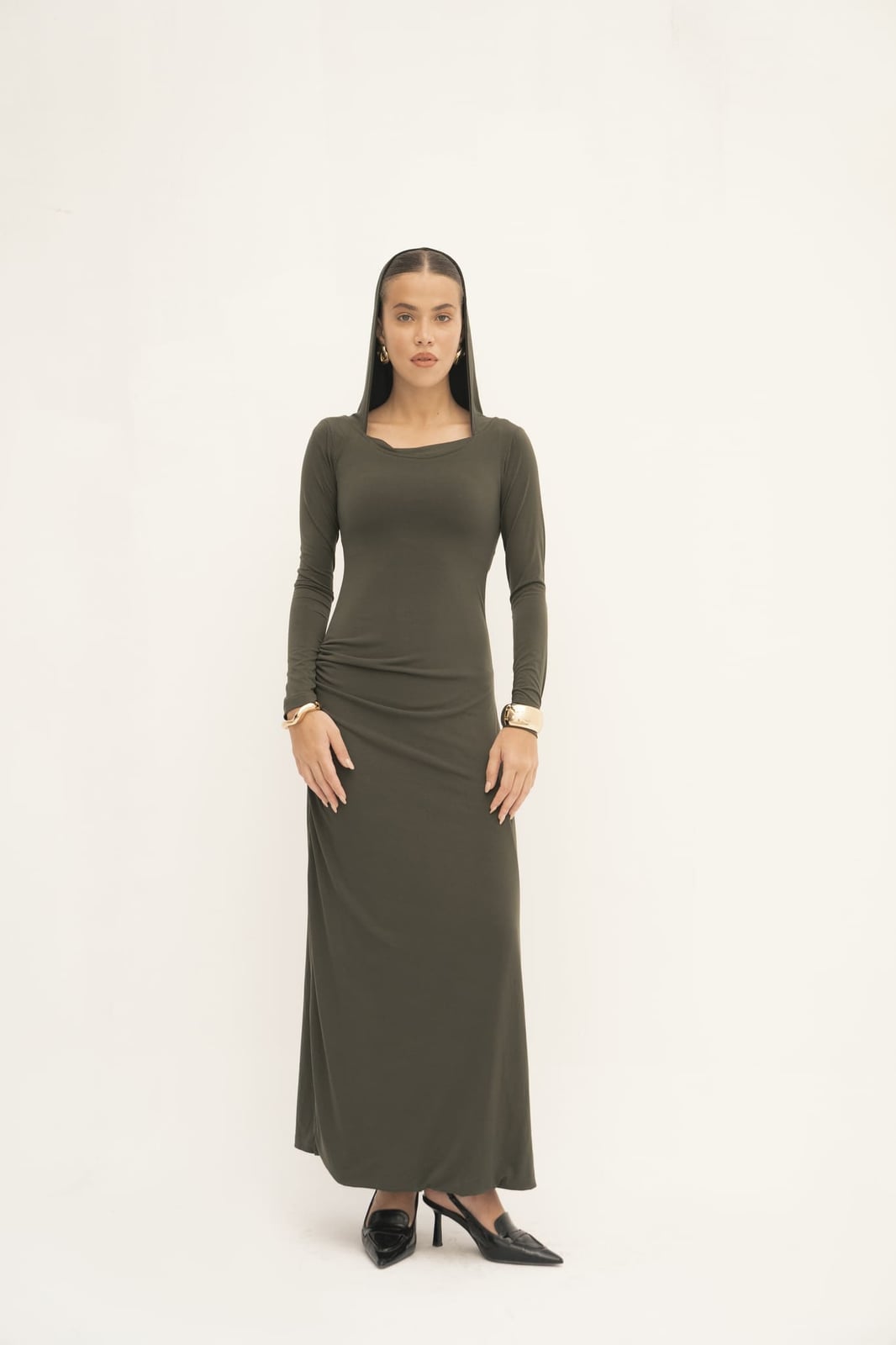 Dark Olive Green Hooded Maxi Dress with Heels — Simple Olive Green Outfits