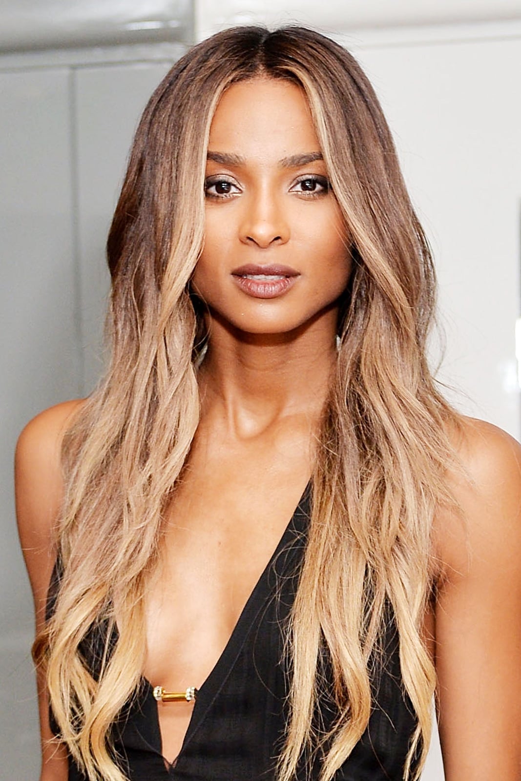 Mid-Back Hair With Dramatic Blonde Ombré — Simple Ombré Hair