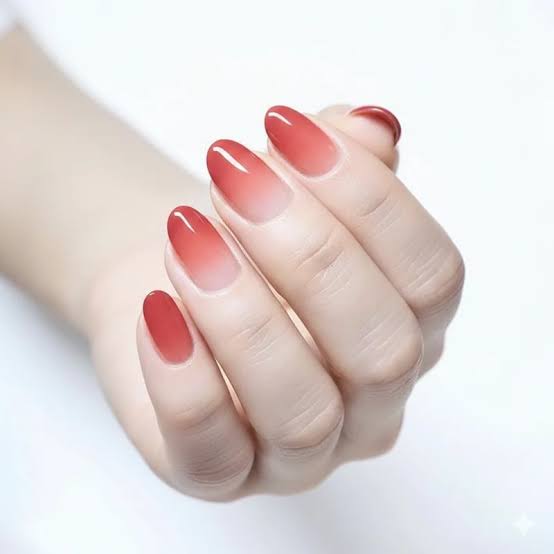 Nude to Coral Orange Medium Oval Ombre Nude to Coral Orange Medium Oval Ombre — Simple Ombre Nails