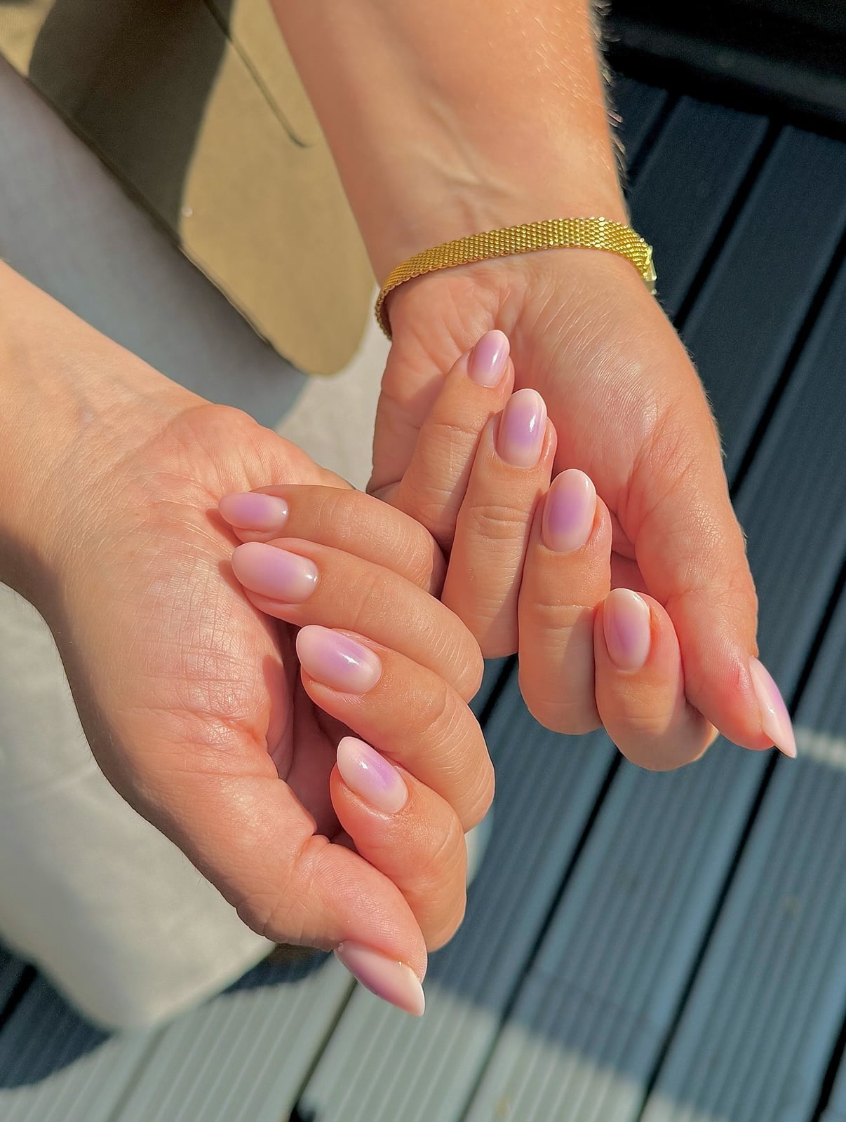 Pale Pink to Lavender Pearlescent Oval Ombre Pale Pink to Lavender Pearlescent Oval Ombre — Simple Ombre Nails