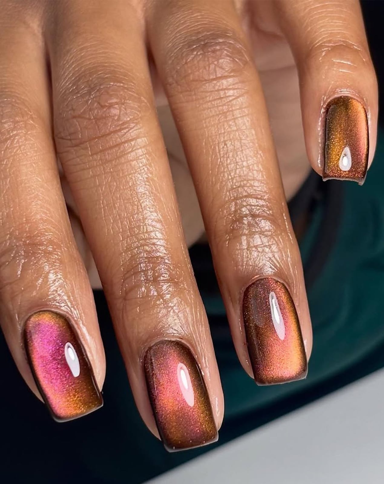 Bronze Pink Shift Cat Eye Short Square Nails Bronze Pink Shift Cat Eye Short Square Nails — Simple Orange Cat Eye Nails