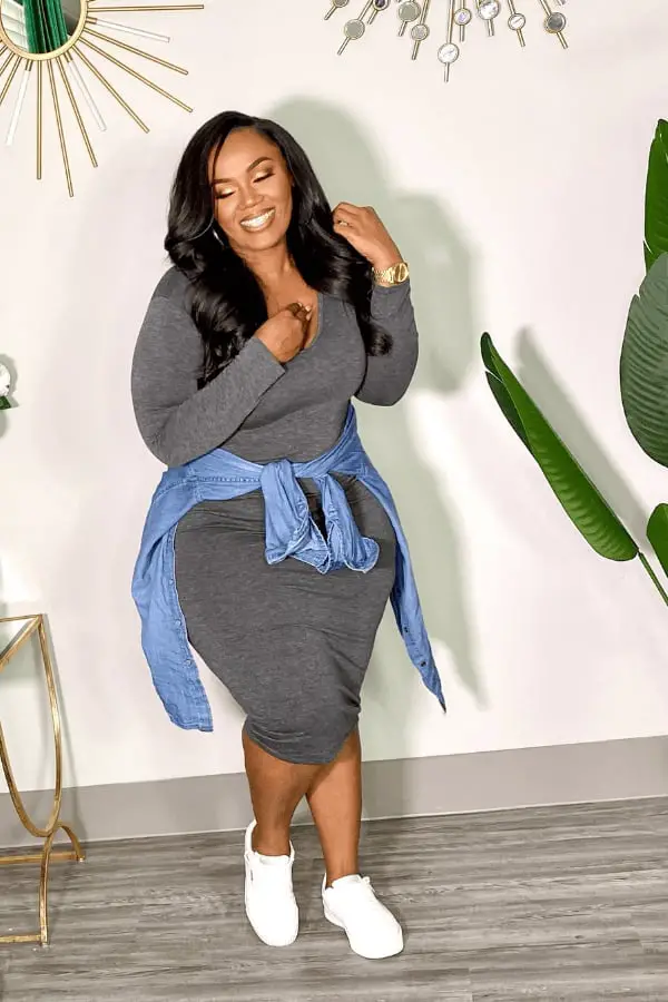 Gray Midi Dress with Denim Shirt Tied at Waist Gray Midi Dress with Denim Shirt Tied at Waist — Simple Outfits for Curvy