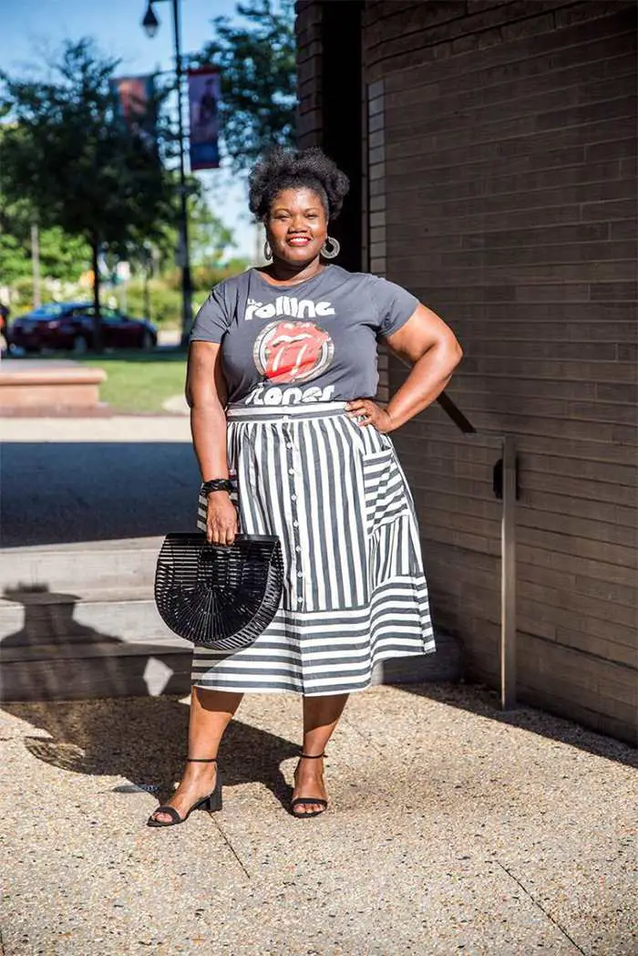 Striped Button-Front Skirt with Graphic T-Shirt Striped Button-Front Skirt with Graphic T-Shirt — Simple Outfits for Curvy